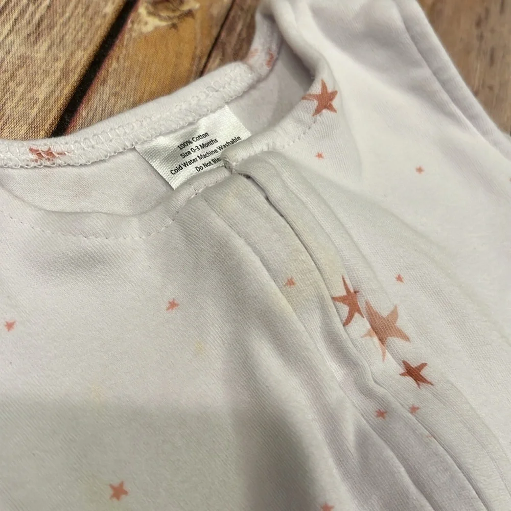 Ely’s & Co pink and white sleeveless sleep sack bundle. 0-3 Month size. - Picture 7 of 7